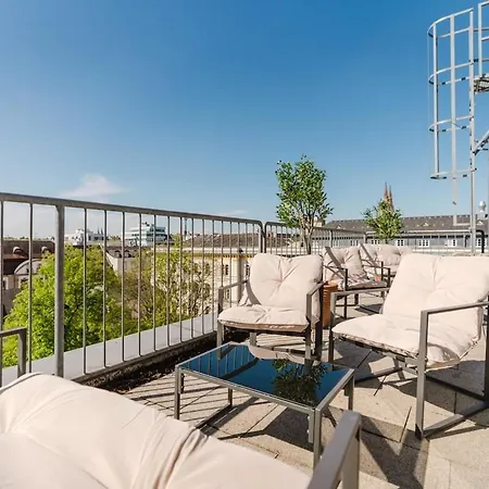 2 Bedroom Penthouse Loft - Whirlpool - Terrasse - Wifi - Zentral - Kueche - Kaffee - Parkhaus Apartment